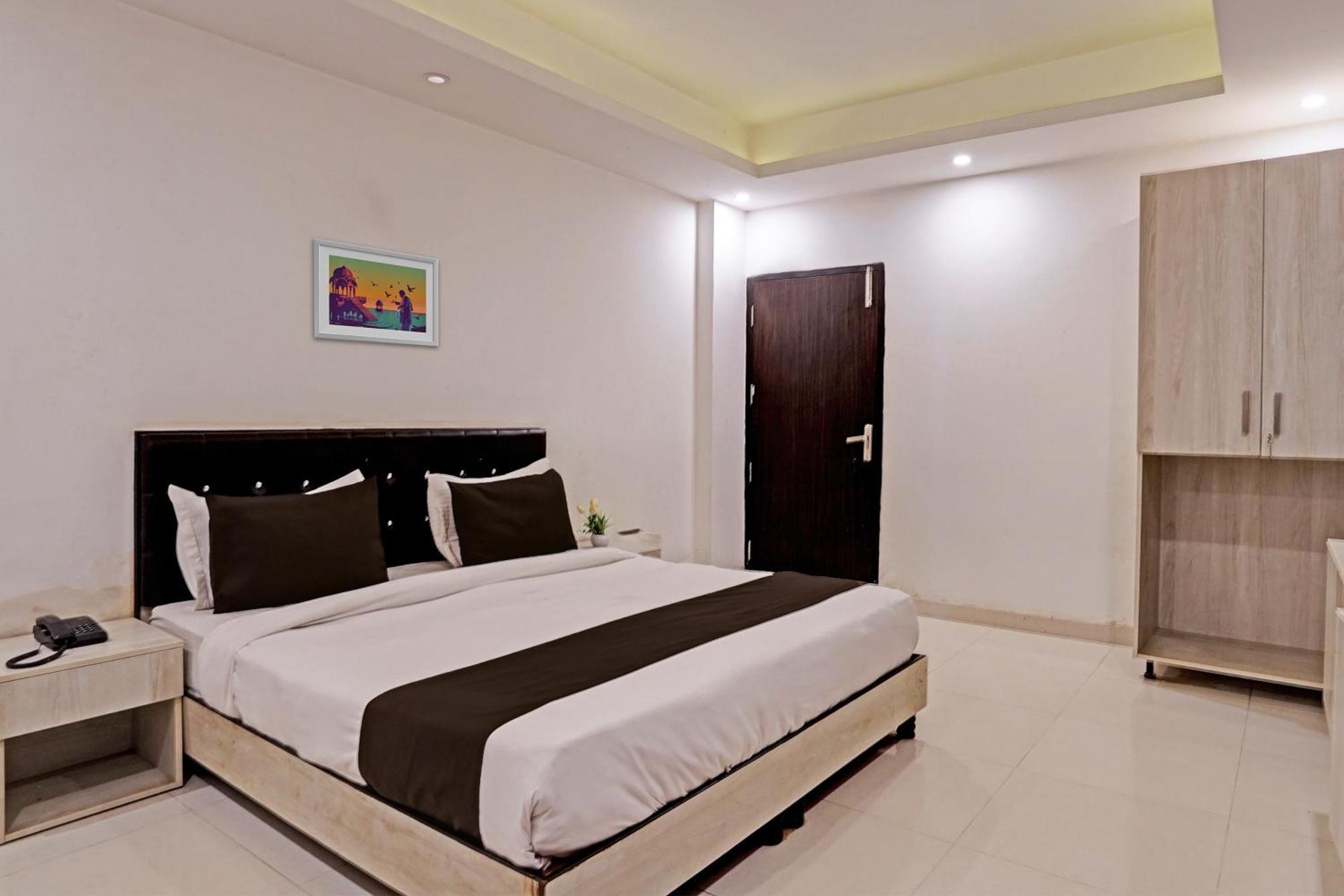 גורגאון Hotel O Babil Palace Near Omaxe Celebration Mall מראה חיצוני תמונה